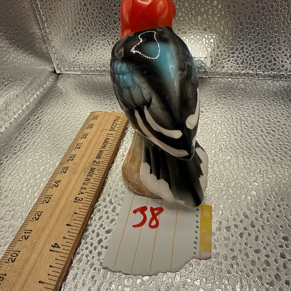 Red and Black Porcelain woodpecker - Picture 5 of 7